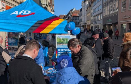 photo_5260375644229539502_y