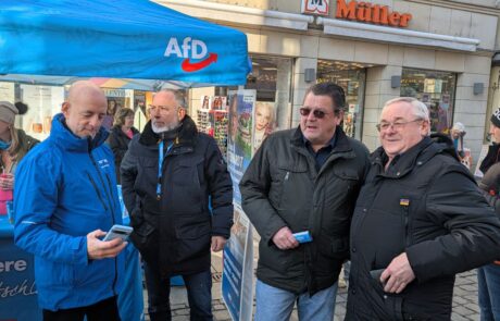 photo_5260375644229539505_y