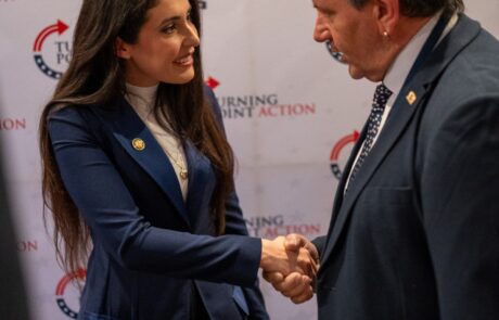 photo_5314264474338400412_y