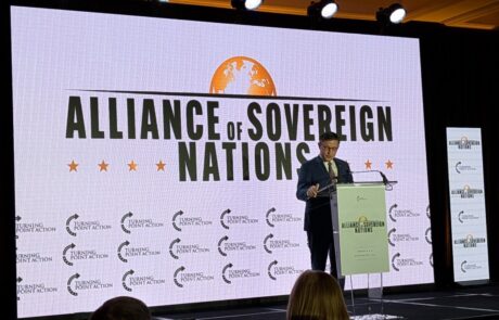 photo_5314264474338400422_y