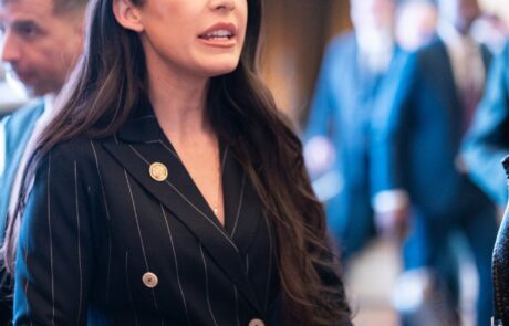 photo_5314264474338400427_y