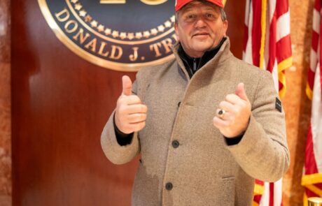 photo_5314264474338400429_y